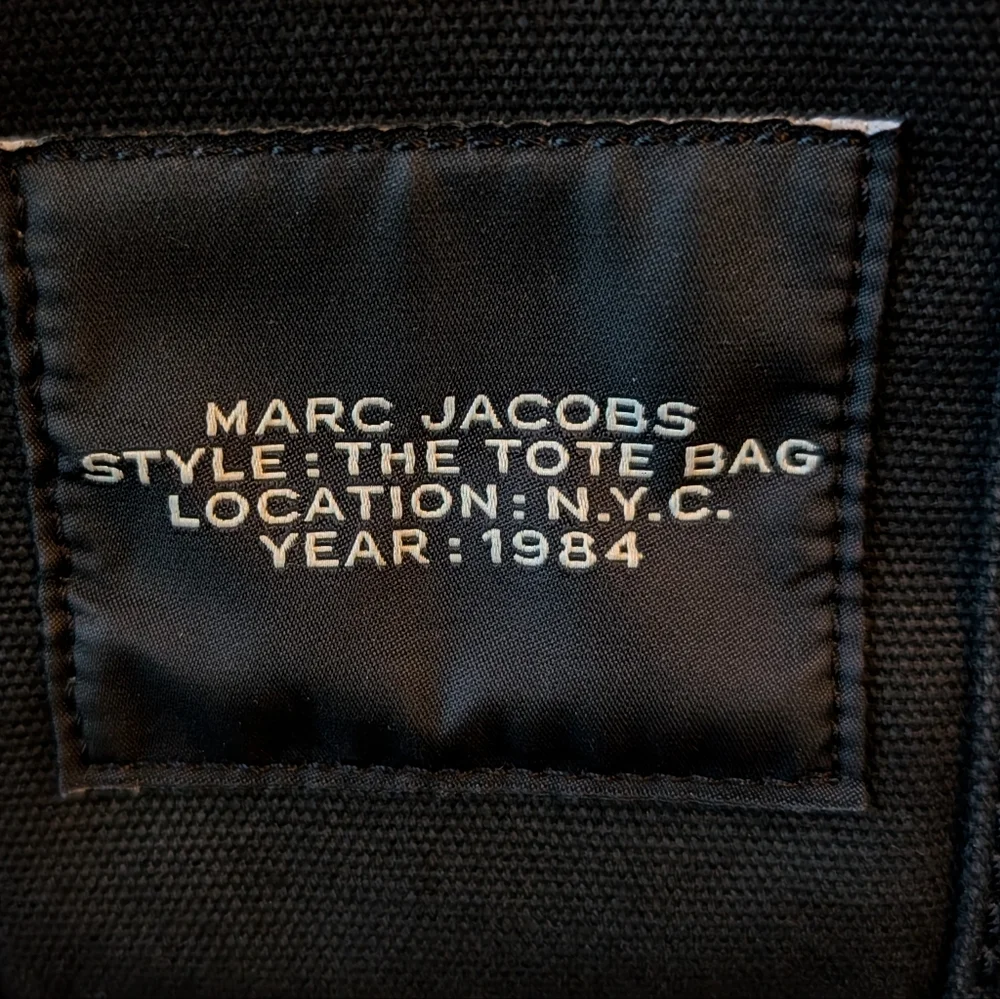 Marc Jacobs The Canvas Small Tote Bag Clutch And Crossbody!  In Great Shape! - Picture 12 of 12